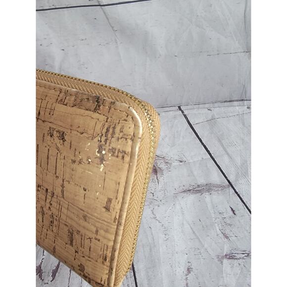 Anne Klein Cork with White Leather Wallet Wristlet READ - Picture 11 of 14